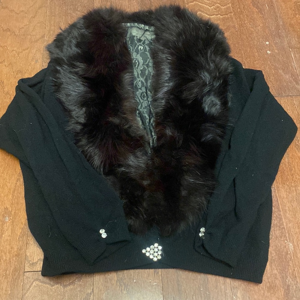 Vintage Miss Lucy Wool Sweater with removable  fur collar